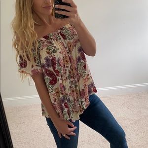 Cold shoulder top
